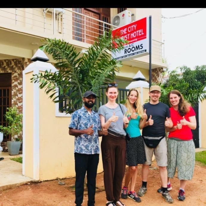 The City Tourist Hotel Anuradhapura Eksteriør bilde