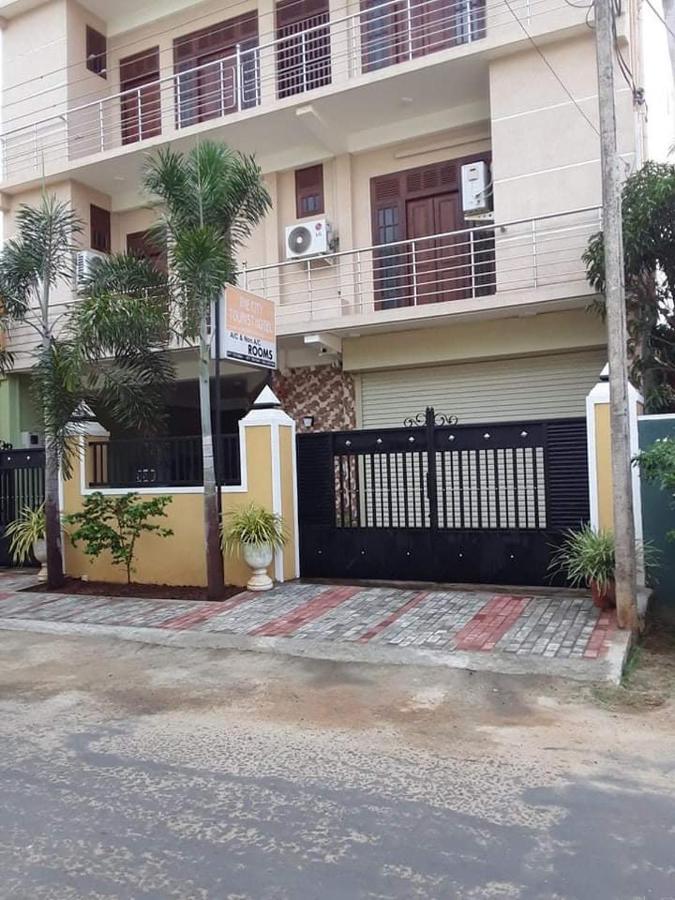 The City Tourist Hotel Anuradhapura Eksteriør bilde