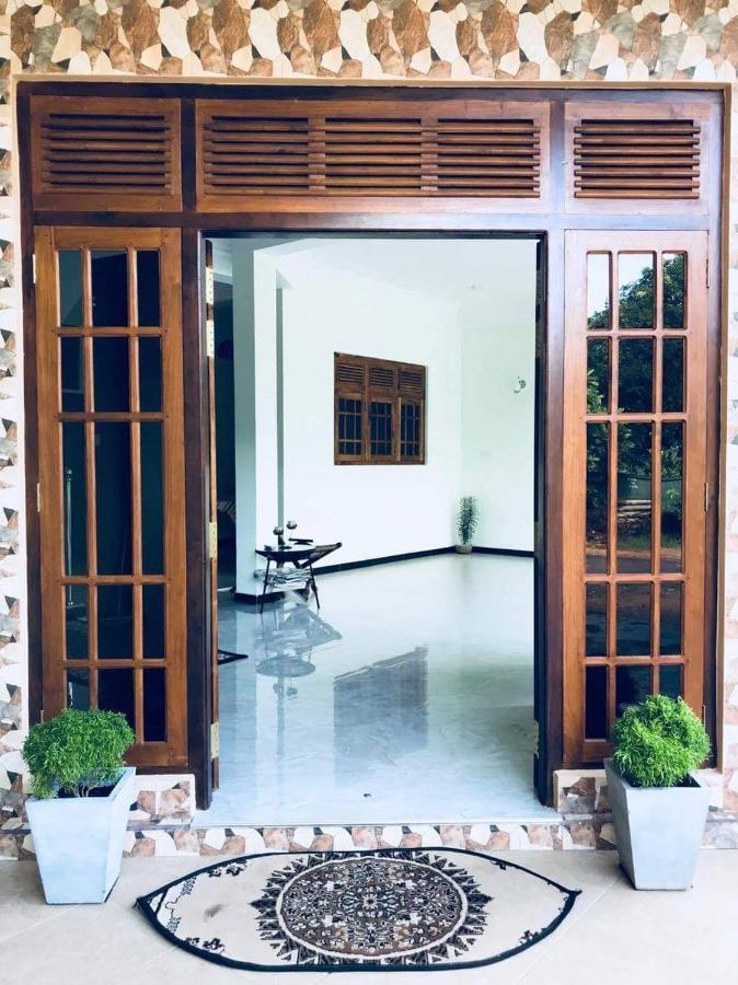 The City Tourist Hotel Anuradhapura Eksteriør bilde