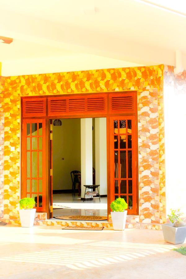 The City Tourist Hotel Anuradhapura Eksteriør bilde
